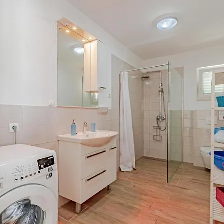 Vila Marinovic By Guide