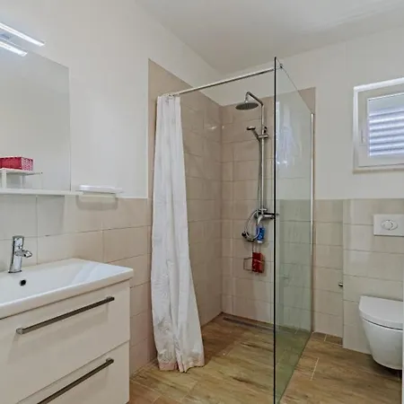 Marinovic By Guide * Potirna